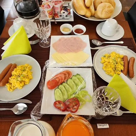 Hotel Grand Hotel/pension Sladkovicovo